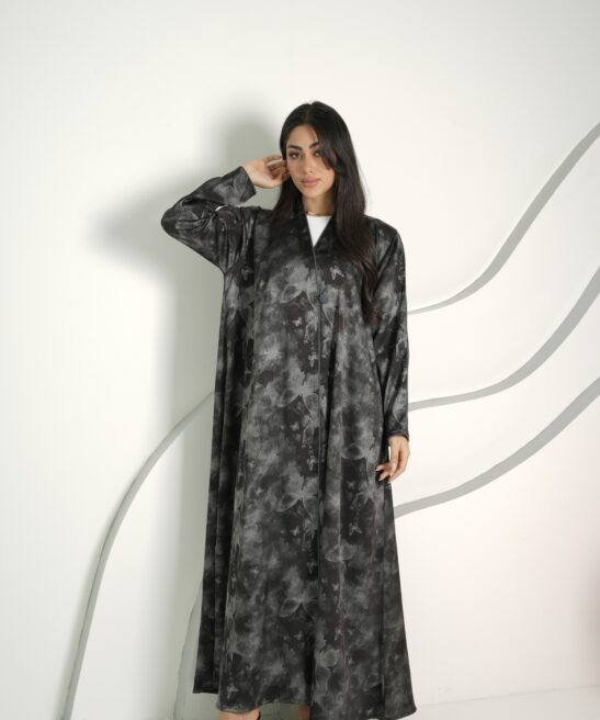 Alternative view of Papillon